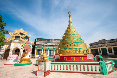 The little pagoda near Shwemawdaw Pagoda was built around 1000 years ago and located in Bago, Myanmar. It is one of the famous Mon pagodas in Bago of Myanmar.の写真素材