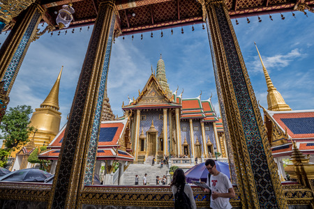 Bangkok, Thailand - November 01, 2016  : The tourist visiting Royal grand palace and Temple of the Emerald Buddha in funeral of His Majesty King Bhumibol in Bangkok.のeditorial素材