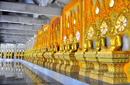 statue in thai templeの写真素材