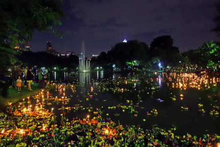 Bangkok Thailand 6 november 2014 - Loy krathong festival at lumphini park in bangkok thailandのeditorial素材