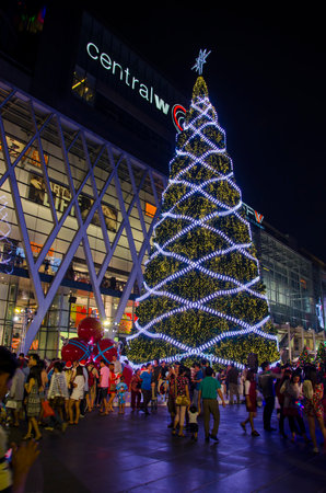 BANGKOK December 31 : Christmas and happy new year festival at central world shopping center, on december 31, 2014 in Bangkok, Thailandのeditorial素材