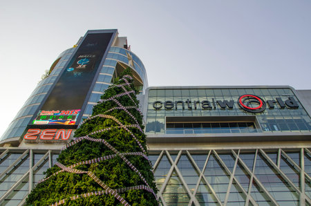 BANGKOK December 31 : Christmas and happy new year festival at central world shopping center, on december 31, 2014 in Bangkok, Thailandのeditorial素材