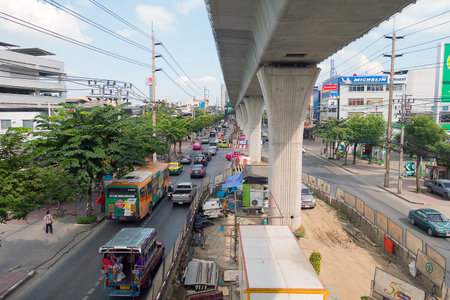 Bangkok, Thailand -November 11 2014 : Thailand Bangkok Street Scene with Heavy Traffic Congestion on Petchkasem road. August 5, 2014, in Bangkok Thaialndのeditorial素材