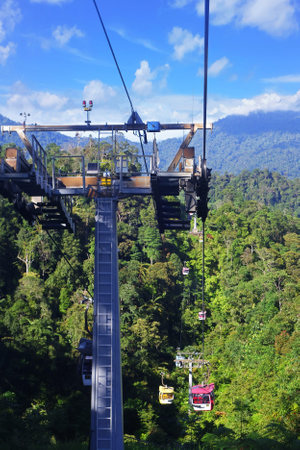 GENTING HIGHLANDS, MALAYSIA - 16 DECEMBER 2018 : Tourists travel on cable car of Genting Skyway. It is a gondola lift connecting Gohtong Jaya and Genting Highland.のeditorial素材
