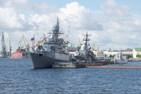 ST. PETERSBURG, RUSSIA - JULY 25, 2015: The ships of the Baltic fleet of the Russian Navy in celebration of Navy Dayのeditorial素材