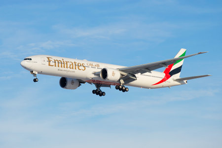 ST. PETERSBURG, RUSSIA - FEBRUARY 17, 2016: Boeing 777--31 HER Aircraft (A6-EGO) Emirates Airline on the glide pathのeditorial素材