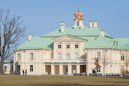ORANIENBAUM, RUSSIA - MARCH 27, 2016: Grand Menshikov Palace, sunny march afternoonのeditorial素材