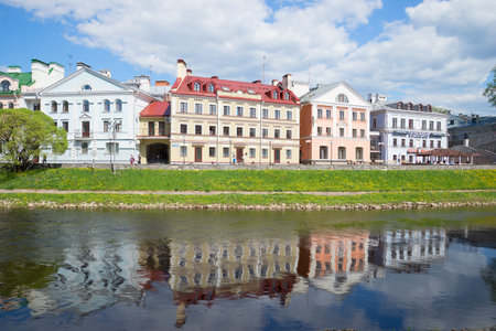 PSKOV, RUSSIA - MAY 07, 2016: Golden embankment Pskov city, may dayのeditorial素材