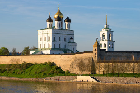 PSKOV, RUSSIA - MAY 07, 2016: Trinity Cathedral and the walls of the Pskov Kremlin at sunsetのeditorial素材