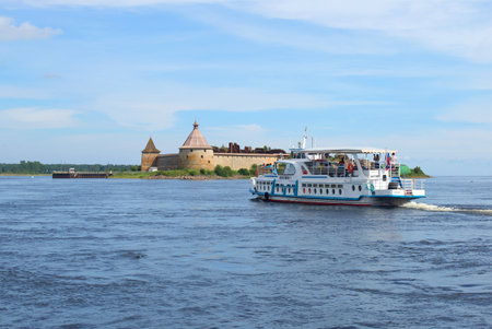 SHLISSELBURG, RUSSIA - AUGUST 01, 2016: Pleasure boat Millenium-1 "floats to the fortress Oreshekのeditorial素材