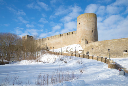 At the entrance to Ivangorod fortress march afternoon. Ivangorod, Russiaのeditorial素材