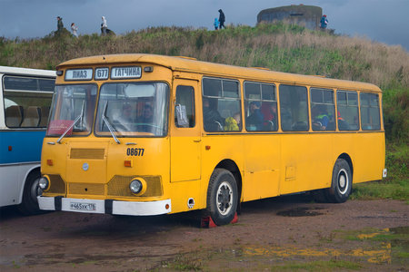 KRONSTADT, RUSSIA - SEPTEMBER 04, 2016: Soviet city bus LiAZ-677 at the exhibition of retro transportのeditorial素材