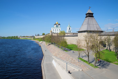 PSKOV, RUSSIA - MAY 07, 2016: Embankment of the river Velikaya ion the Pskov Kremlin. The historic centre of Pskov, Russiaのeditorial素材