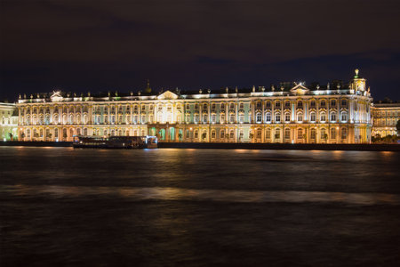 SAINT-PETERSBURG, RUSSIA - AUGUST 09, 2016: Facade of the Winter Palace from the Neva on the August nightのeditorial素材