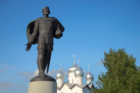 VELIKIY NOVGOROD, RUSSIA - JULY 04, 2015: Sculpture of Alexander Nevsky and the domes of Saint Boris and Gleb Church. Veliky Novgorodのeditorial素材
