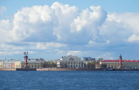 Arrow of Vasilyevsky Island on a cloudy May day. St. Petersburgのeditorial素材