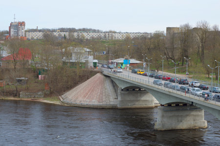 IVANGOROD, RUSSIA - MAY 01, 2015: View of the border crossing points and the bridge over the Narva Riverのeditorial素材