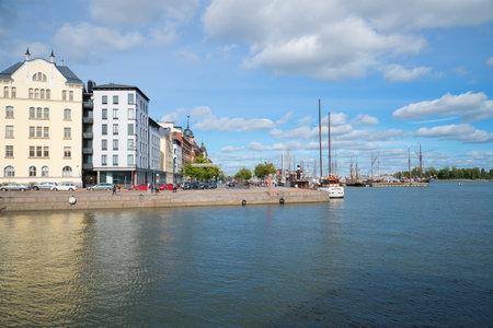 HELSINKI, FINLAND - AUGUST 28, 2016: Pohjoisranta embankment on a sunny August dayのeditorial素材