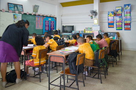 BANGKOK, THAILAND - JANUARY 24, 2014: A lesson on the Thai elementary schoolのeditorial素材