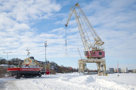 KOTKA, FINLAND-FEBRUARY 25, 2018: Winter day at the city portのeditorial素材