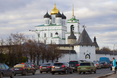 PSKOV, RUSSIA - OCTOBER 21, 2017: A cloudy October day near the Pskov Kremlinのeditorial素材