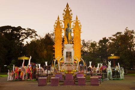 CHIANG RAY, THAILAND - DECEMBER 16, 2018: Monument to King Mengray the Great on evening twilightのeditorial素材