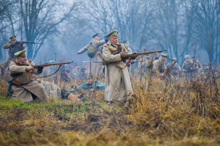 GATCHINA, RUSSIA - NOVEMBER 07, 2015: Infantrymen of the army of General Yudenich on the battlefield. A fragment of the international military-historical festivalのeditorial素材