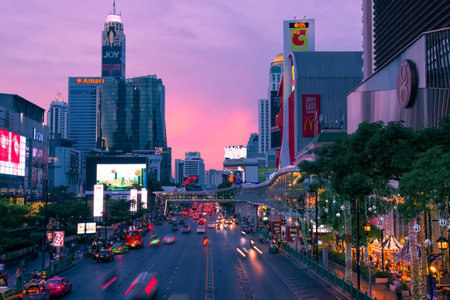BANGKOK, THAILAND - JANUARY 02, 2019: Evening sunset on Ratchadamri Roadのeditorial素材