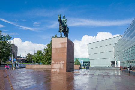 HELSINKI, FINLAND - SEPTEMBER 16, 2017: Monument to Karl Gustav Mannerheim on a sunny September dayのeditorial素材