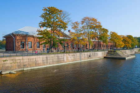 KRONSTADT, RUSSIA - SEPTEMBER 27, 2020: View of the old building of the "Dutch Kitchen" in golden autumnのeditorial素材