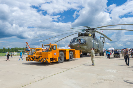 ZHUKOVSKY, RUSSIA - JULY 20, 2017: Towing of the Russian heavy transport helicopter Mi-26T2 on the MAKS-2017 air showのeditorial素材