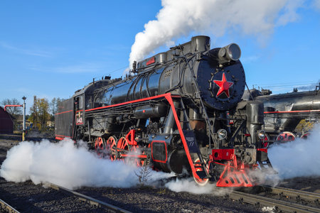 SORTAVALA, RUSSIA - OCTOBER 07, 2021: Soviet mainline freight steam locomotive "L" (Lebedyanka) close-up on a sunny October dayのeditorial素材
