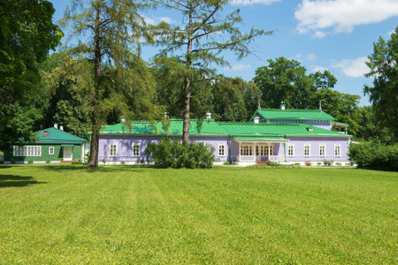SPASSKOE-LUTOVINOVO, RUSSIA - JULY 06, 2021: View of the manor house in the estate of the mother of the Russian writer Turgenev "Spasskoye-Lutovinovo" on a sunny July dayのeditorial素材