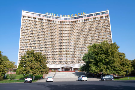 TASHKENT, UZBEKISTAN - SEPTEMBER 15, 2022: The building of the famous hotel "Uzbekistan" on a sunny September dayのeditorial素材