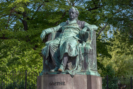 VIENNA, AUSTRIA - APRIL 25, 2018: Monument to Johann Wolfgang von Goethe close-upのeditorial素材
