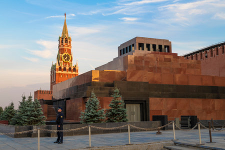 MOSCOW, RUSSIA - AUGUST 17, 2022: Mausoleum of VI Lenin close-up on a sunny August evening. red squareのeditorial素材