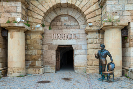 PYATIGORSK, RUSSIA - JUNE 07, 2023: Sculpture of Ostap Bender at the entrance to Proval of the Pyatigorsk. Caucasian Mineral Watersのeditorial素材