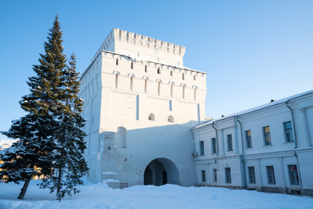 Ancient Znamenskaya (Vlasyevskaya) tower on a January afternoon. Yaroslavl, Golden Ring of Russiaのeditorial素材