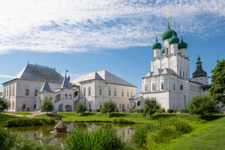 ROSTOV, RUSSIA - AUGUST 16, 2022: August day in the ancient Kremlin of Rostov. Golden Ring of Russiaのeditorial素材