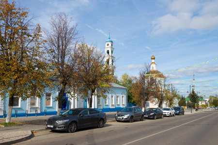 KASHIRA, RUSSIA - SEPTEMBER 18, 2021: Sunny September day on Sovetskaya streetのeditorial素材