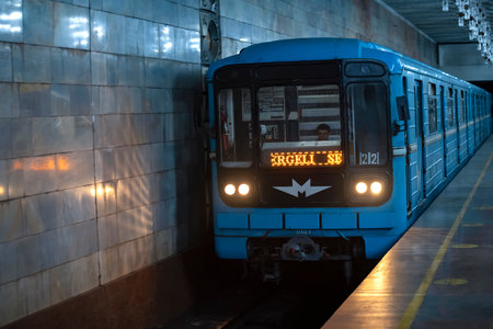TASHKENT, UZBEKISTAN - SEPTEMBER 17, 2022: Subway train arrives at the stationのeditorial素材