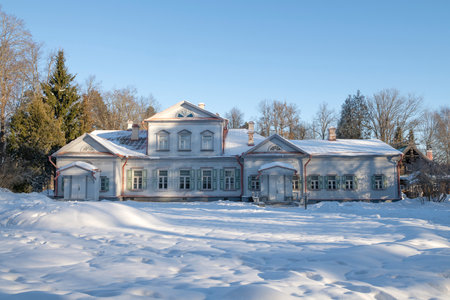 ABRAMTSEVO, RUSSIA - JANUARY 05, 2024: The ancient house of the Russian industrialist and philanthropist SI Mamontov in the Abramtsevo estate on a January day. Moscow regionのeditorial素材