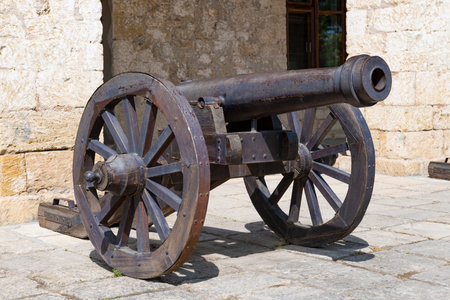 Ancient cannon of the 18th century close-up on a sunny day. Naryn-Kala fortress. Derbent, Russiaのeditorial素材