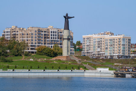 CHEBOKSARY, RUSSIA - View of the monument to the Mother Patroness on a sunny September dayの写真素材