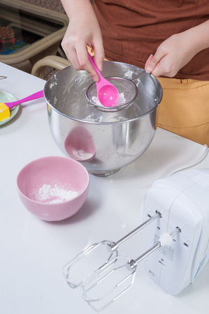 the making of blueberry cheese pieの写真素材