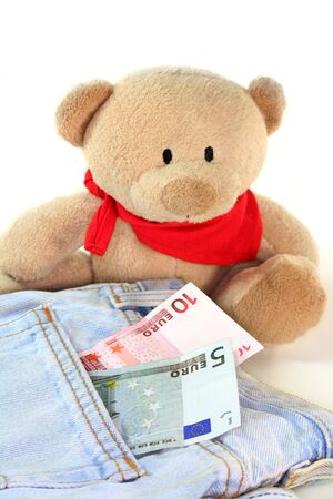 a teddy with two Euro notes and a pair of jeans
の写真素材