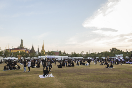 BANGKOK THAILAND - OCT 28 : the mourners at south of Sanam Luang, while the body of Thailand Bhumibol Adulyadej keep in Grand Palace on october, 28, 2016のeditorial素材