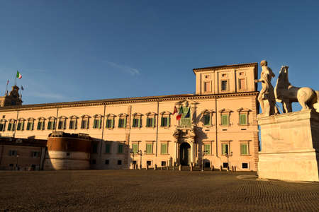 May 12th 2020, Rome, Italy: View of the Quirinale Palace closed without tourists due to phase 2 of the lockdownのeditorial素材