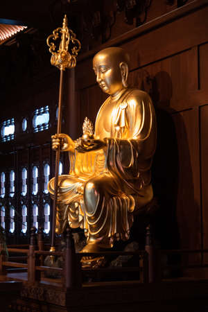 The Jade Buddha Temple, is a Buddhist temple in Shanghai. As with many modern Chinese Buddhist temples, the current temple draws from both the Pure Land and Chan traditions of Mahayana Buddhism.のeditorial素材