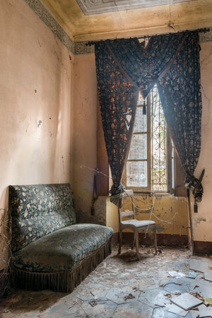 Italy, 20 January 2021. An abandoned country villa living roomのeditorial素材